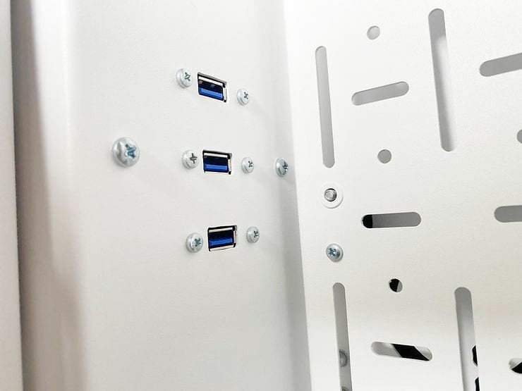 Три USB-порта будки