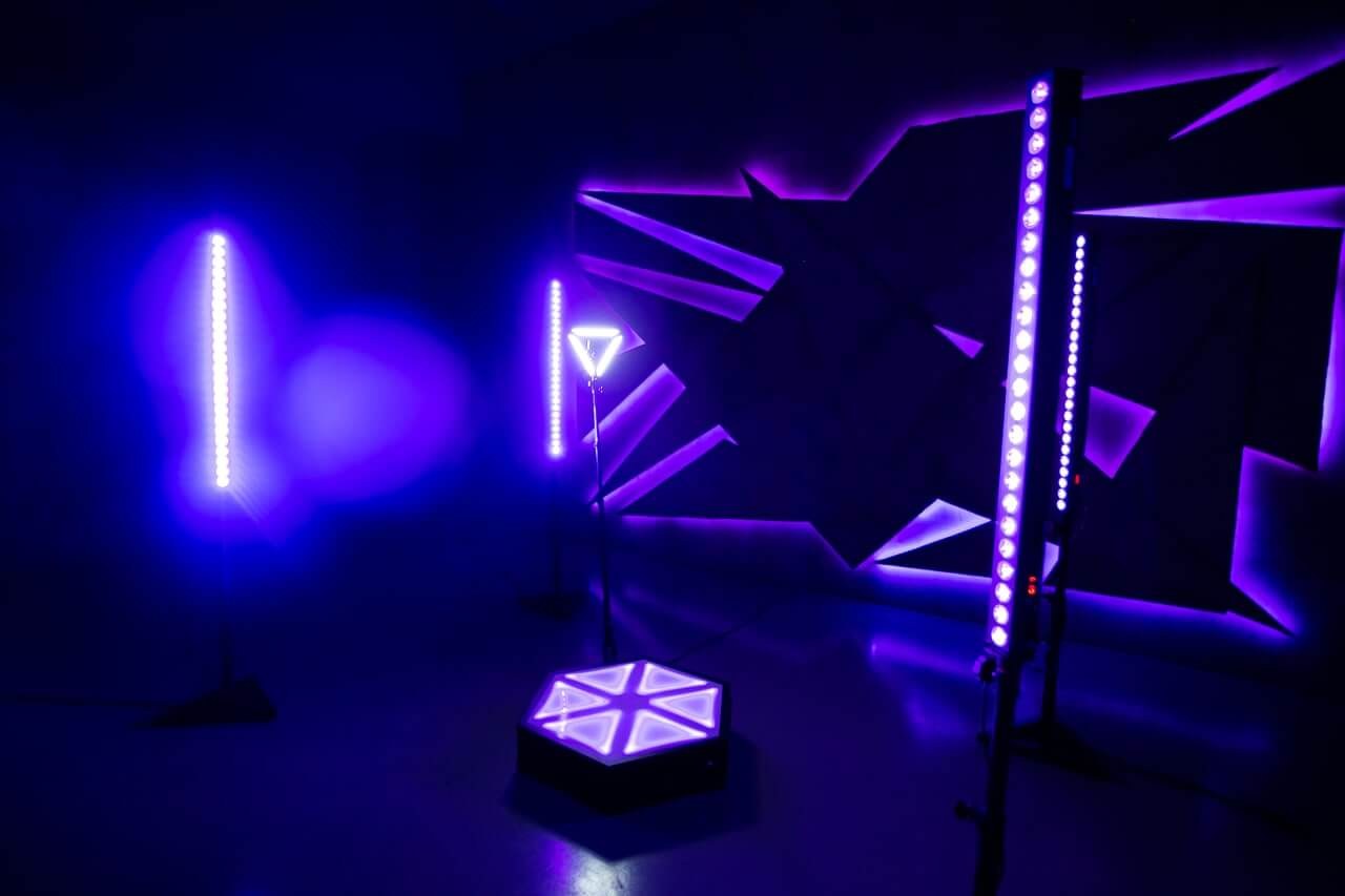 Triangle Light в тёмной световой сцене для Spinner 360
